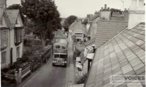 Bus in High Street 1970s : photo John Golding